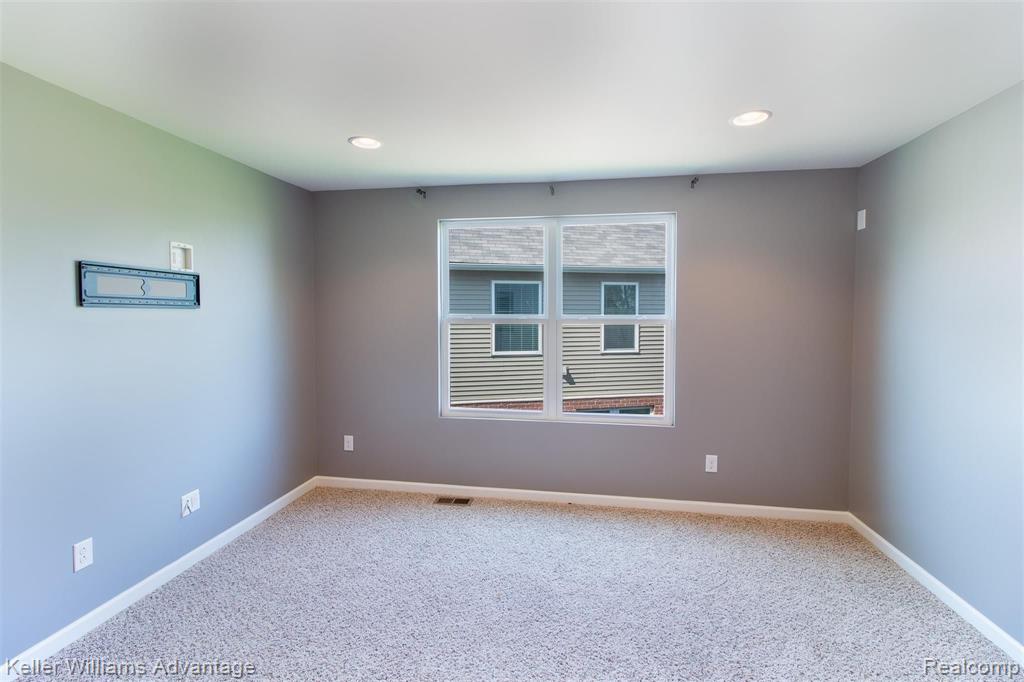 27679 Hartwick Circle Novi, MI 48374 - Photo 23 of 51