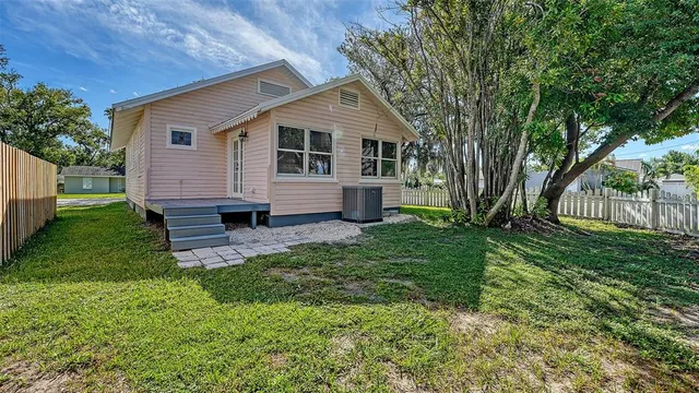 $389,000 | 1150 Pattison Avenue, Sarasota, FL 34237