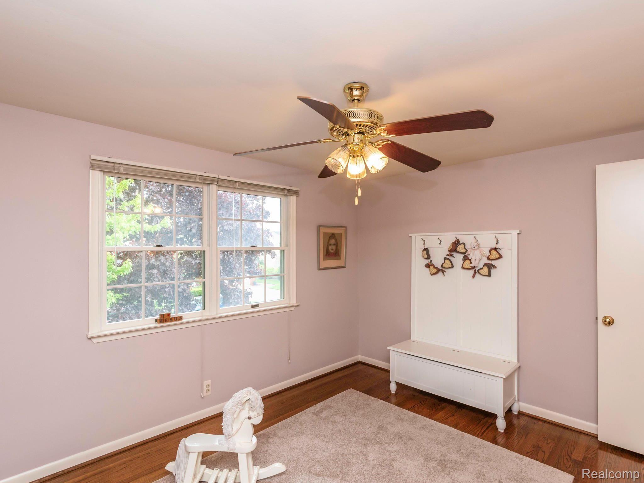 563 North Rosedale Court Grosse Pointe, MI 48236 - Photo 60 of 75 091_79.jpg