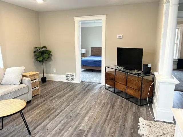 $349,900 | 836 Pine Street, Wyandotte, MI 48192