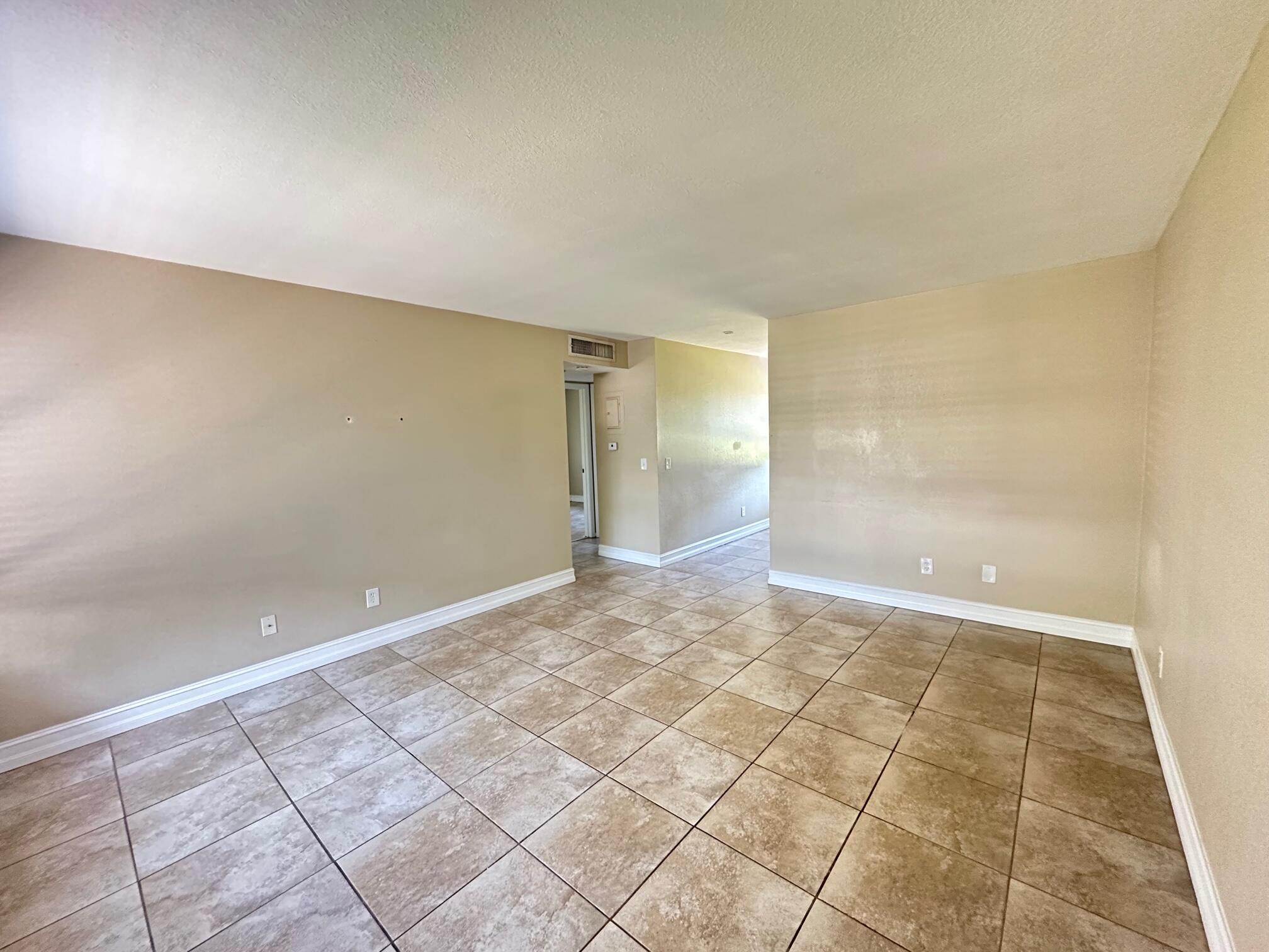 3 Southwest Hideaway Place, Unit 15 Stuart, FL 34994 - Photo 15 of 18 Living area 2