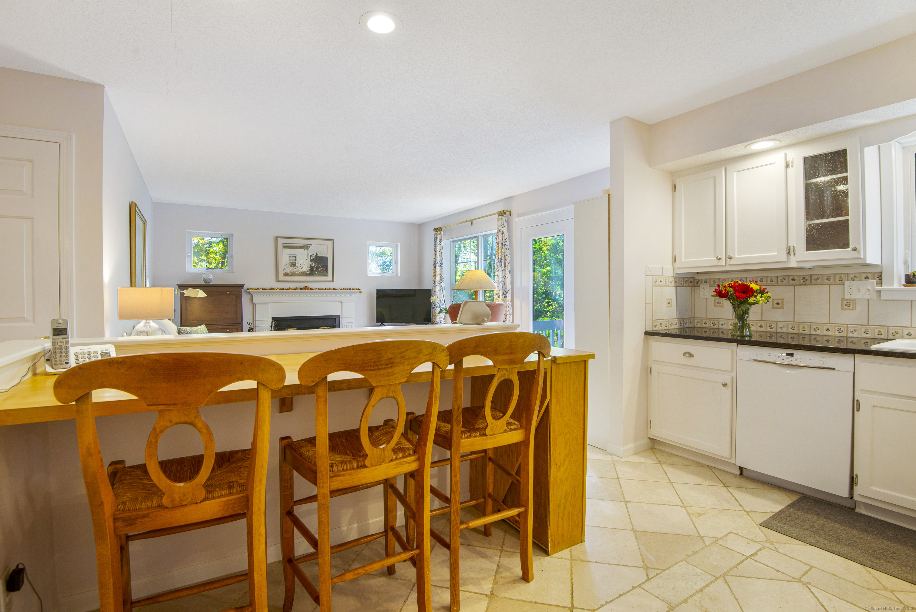 95 Main Street Essex, CT 06409 - Photo 11 of 40