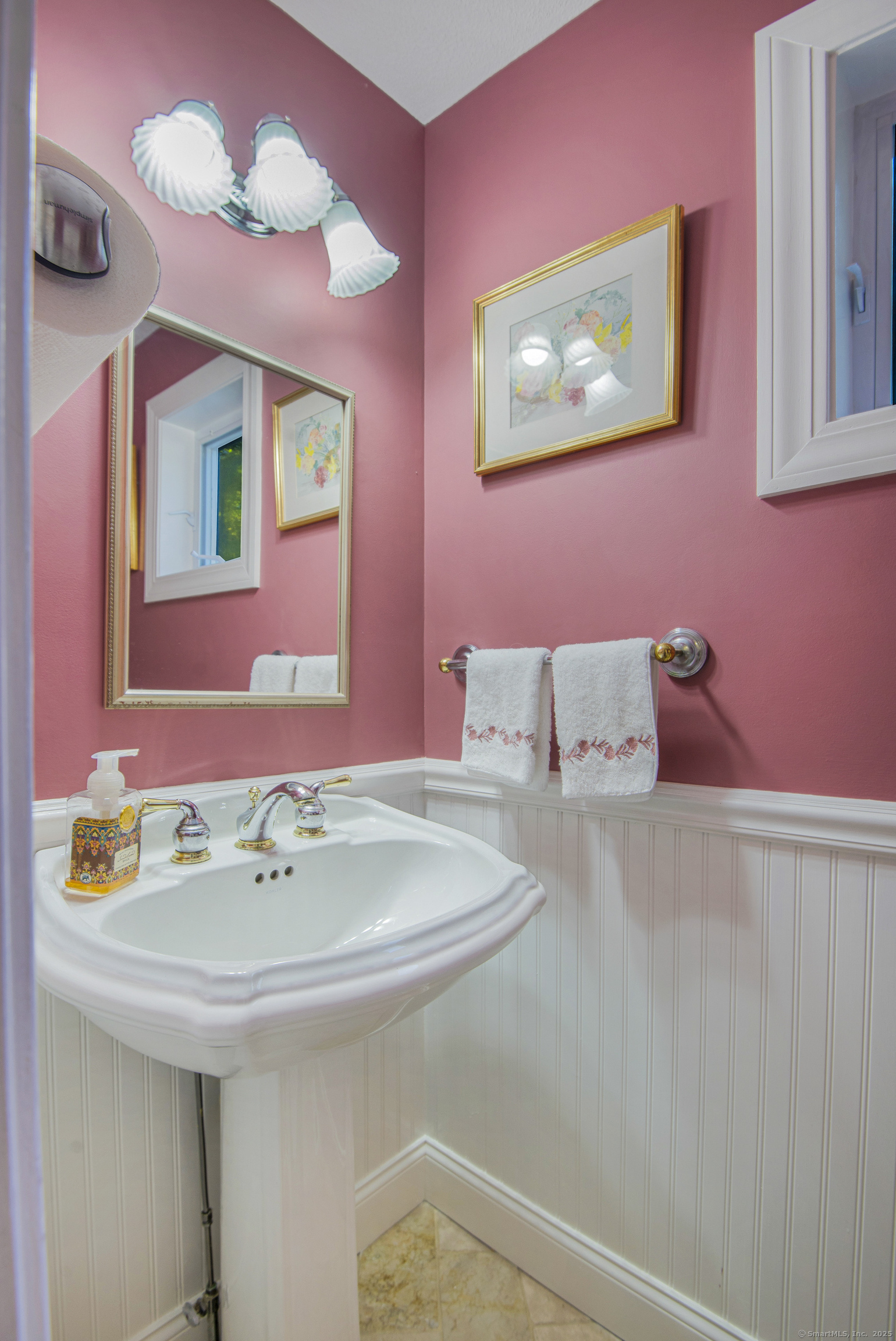 95 Main Street Essex, CT 06409 - Photo 17 of 40