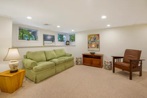 $589,000 | 95 Main Street, Essex, CT 06409