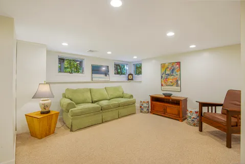 $589,000 | 95 Main Street, Essex, CT 06409