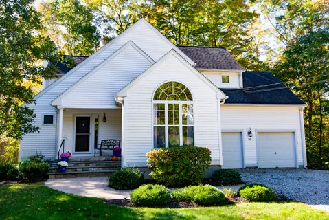 $589,000 | 95 Main Street, Essex, CT 06409