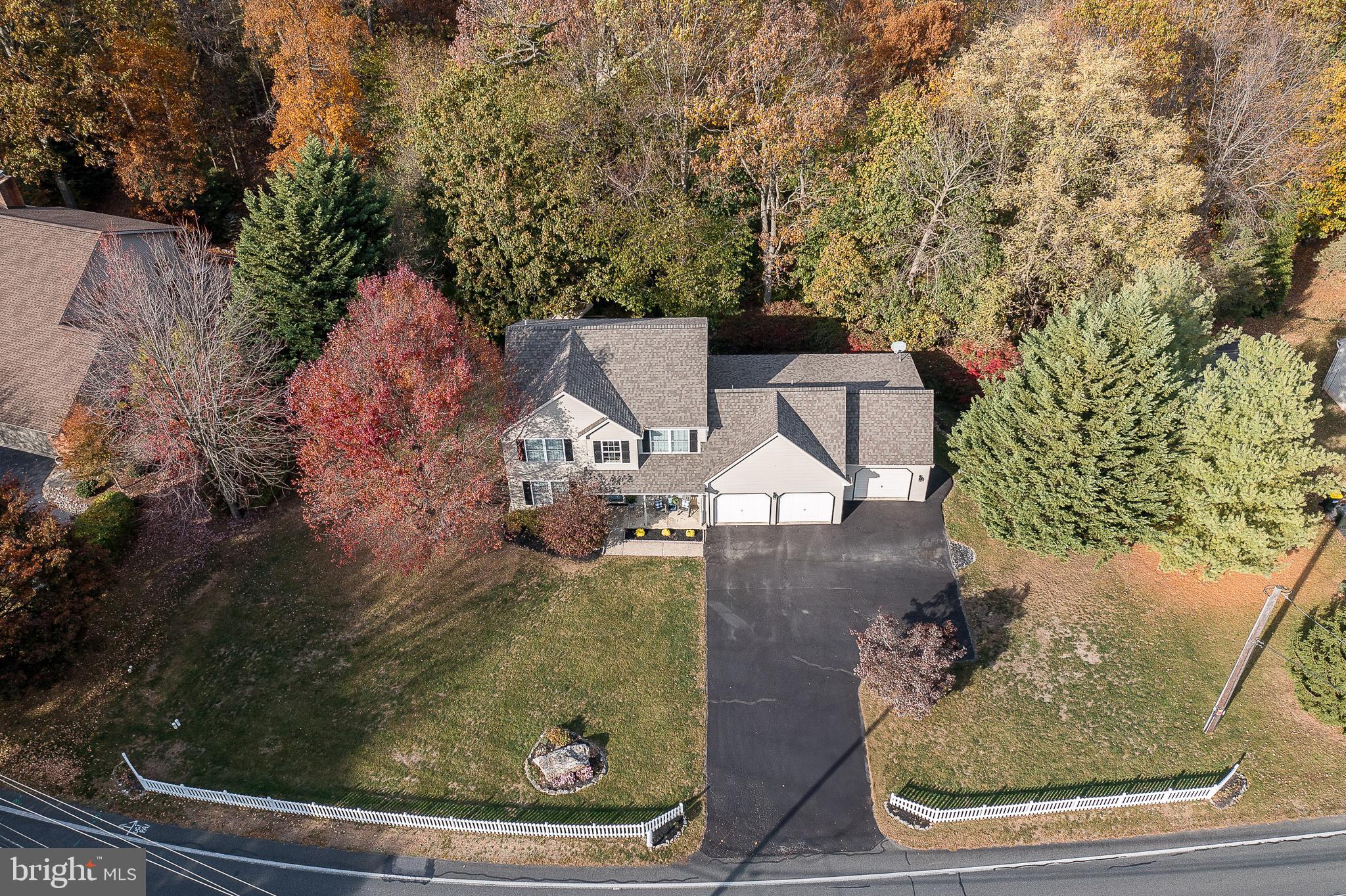231 Owl Hill Road Lititz, PA 17543 - Photo 2 of 77 an aerial view of a house