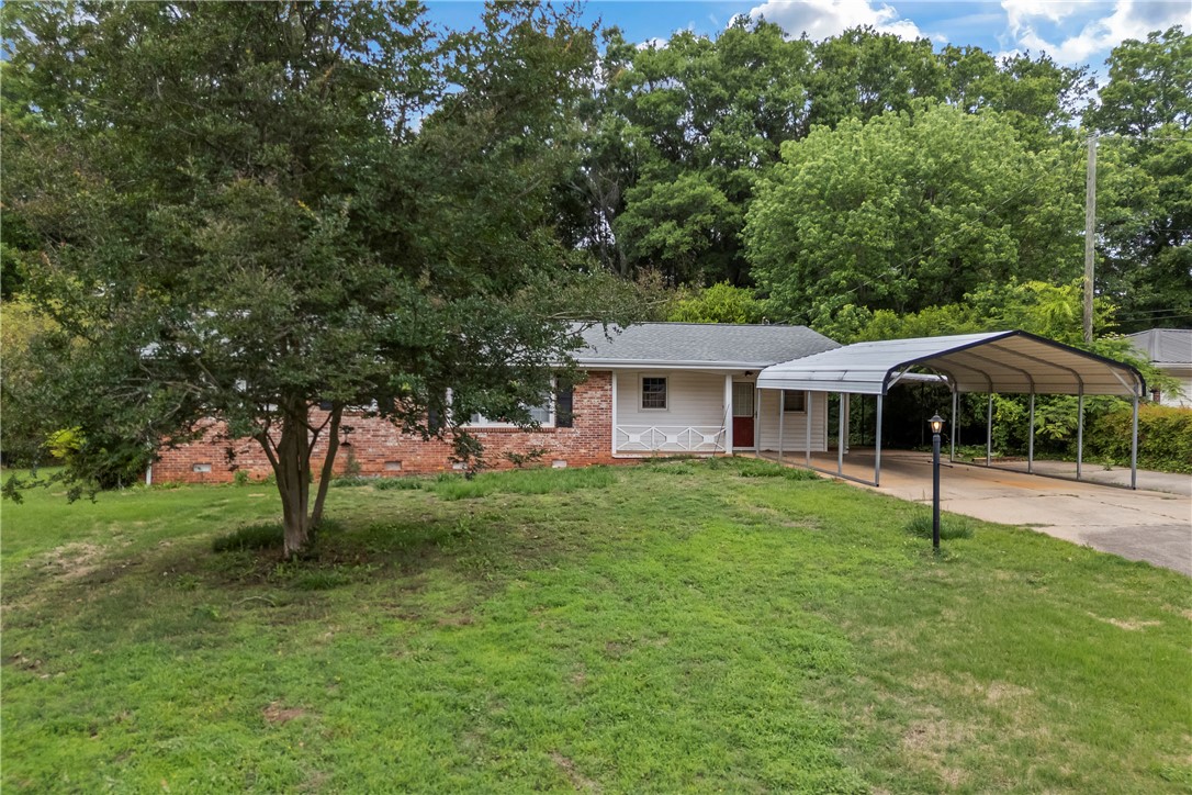 104 Henry Avenue Seneca, SC 29678 - Photo 34 of 50