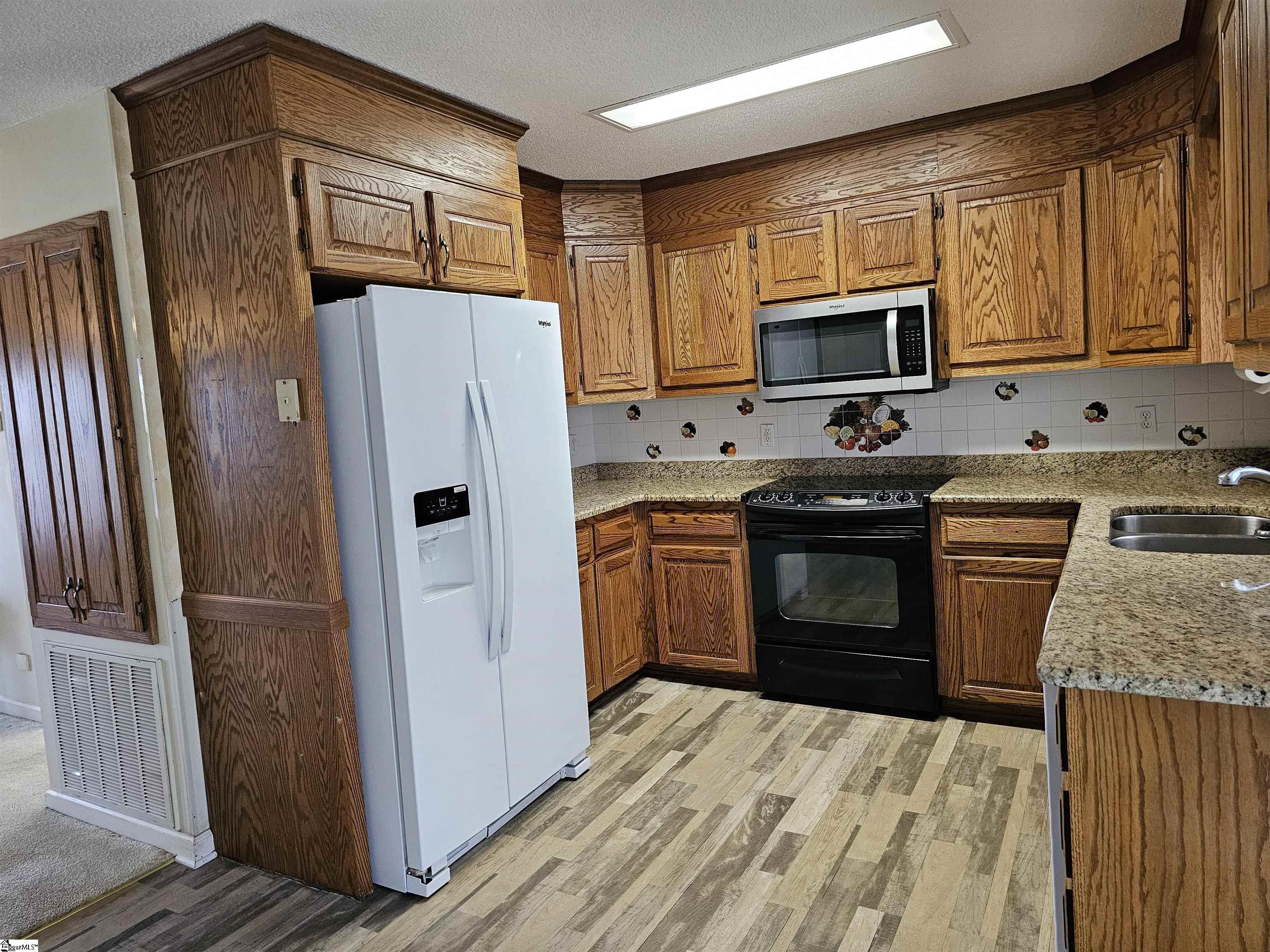 215 Zimmerman Drive Inman, SC 29349 - Photo 8 of 40 Gallery Image 8