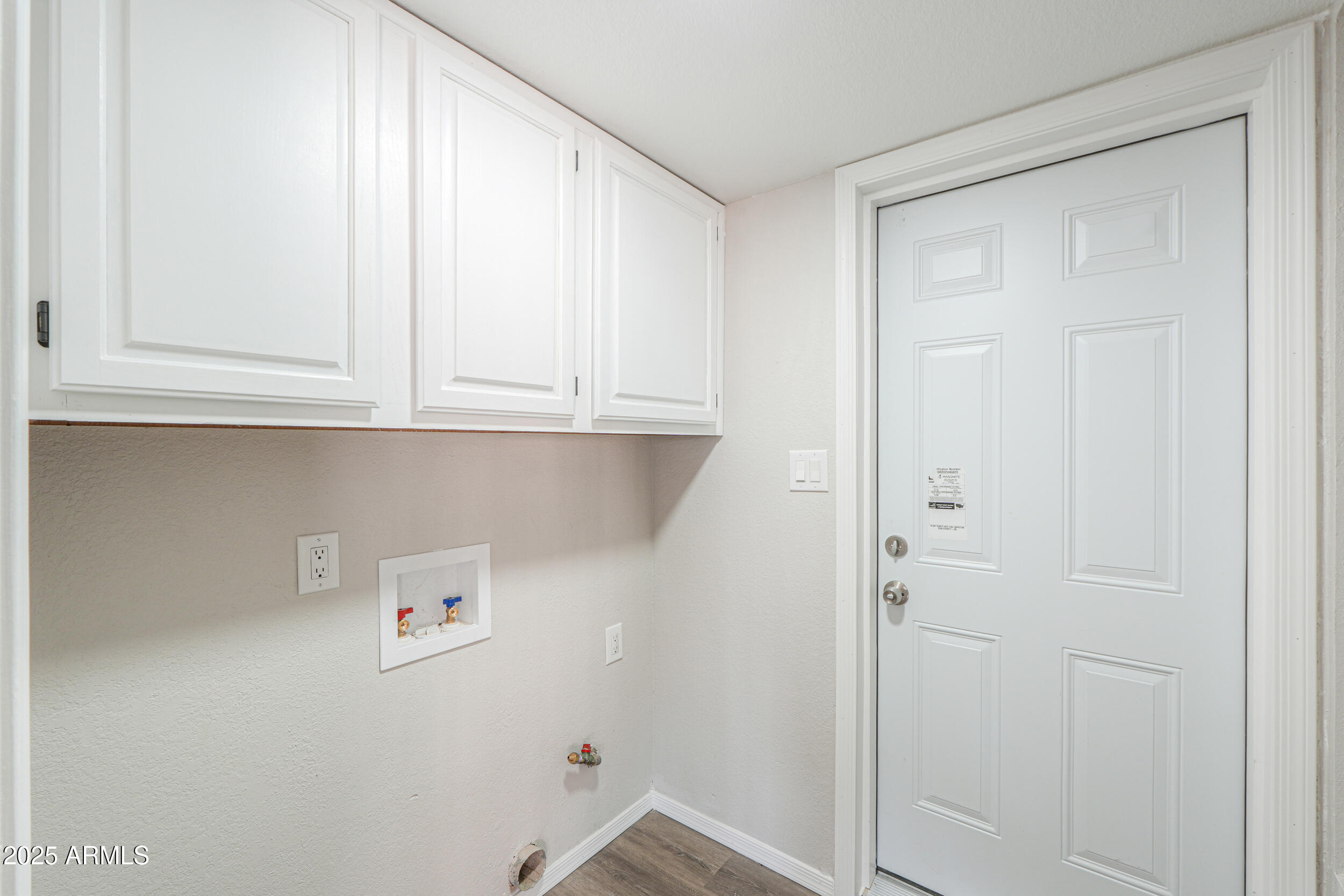 15741 Coral Road Arizona City, AZ 85123 - Photo 21 of 32 a view of cabinets