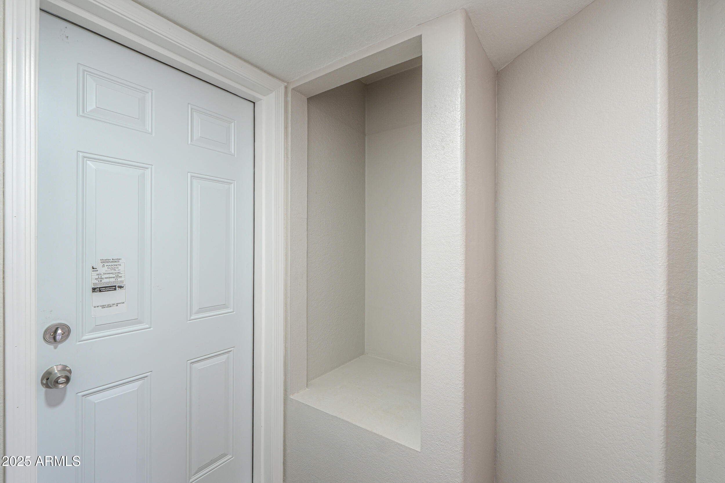 15741 Coral Road Arizona City, AZ 85123 - Photo 22 of 32 a bathroom with a bathtub