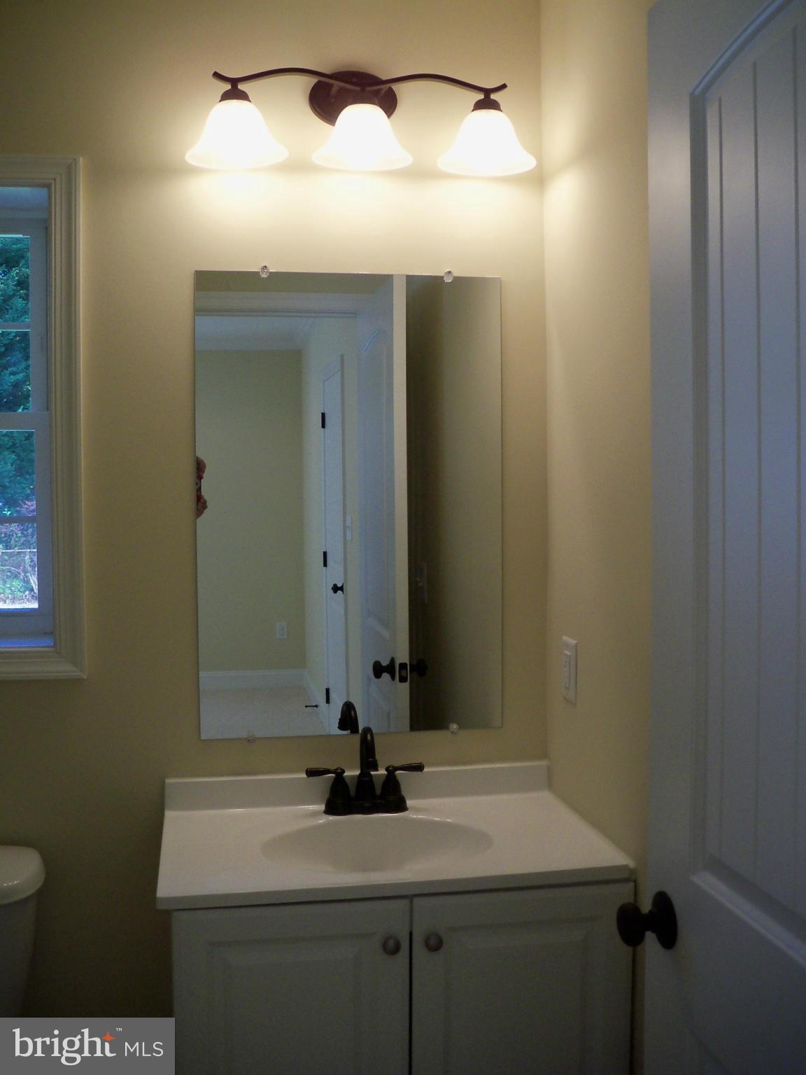 160 Roland Road Pasadena, MD 21122 - Photo 12 of 30 Bath (Master)