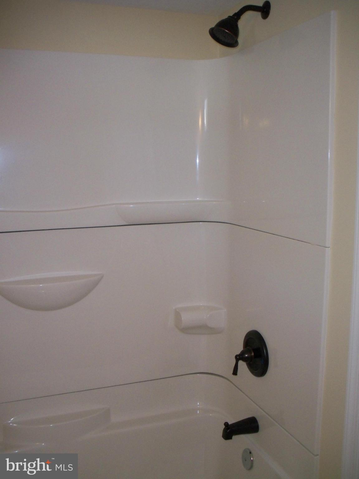 160 Roland Road Pasadena, MD 21122 - Photo 21 of 30 Bath