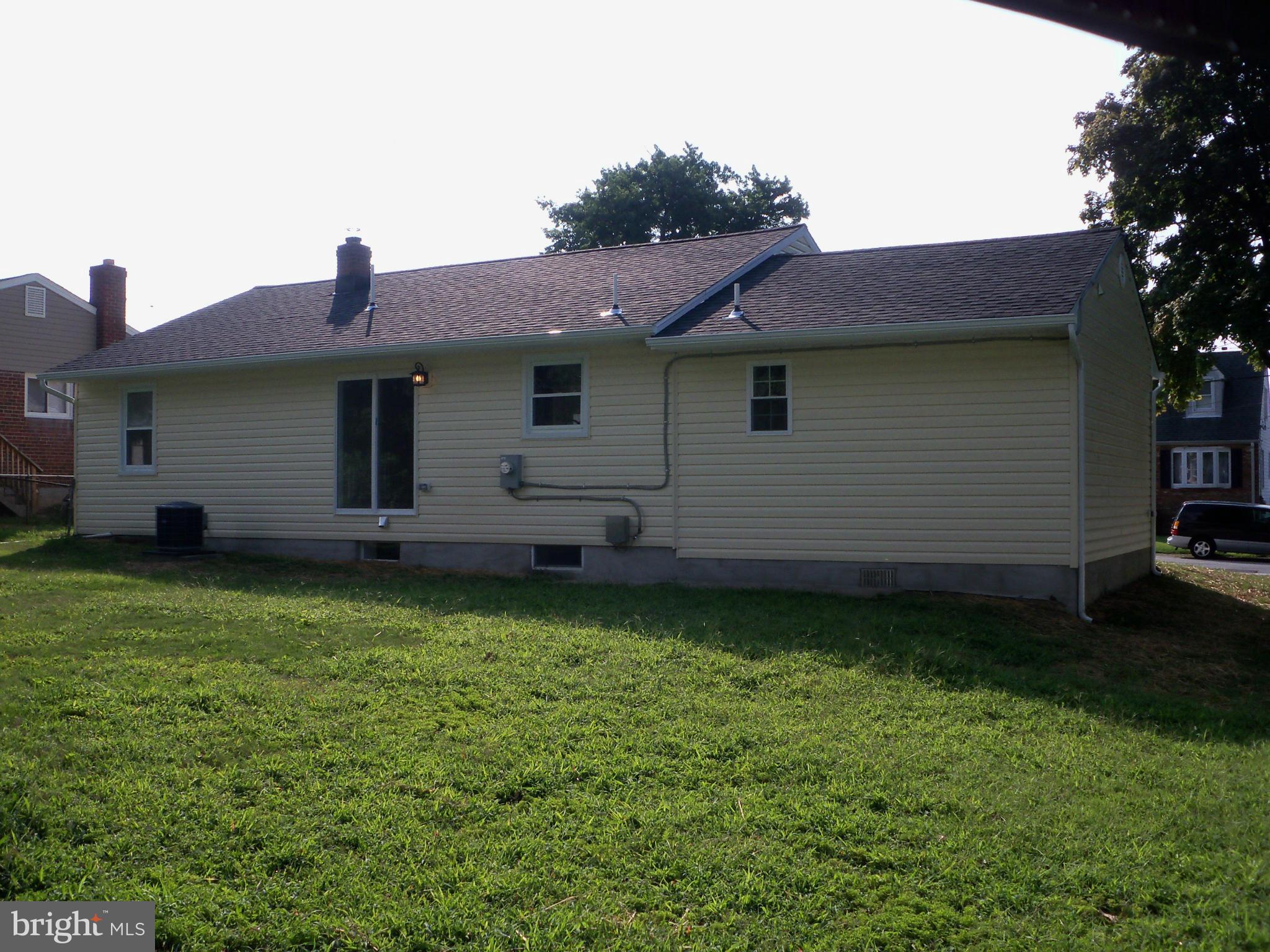 160 Roland Road Pasadena, MD 21122 - Photo 26 of 30 Exterior (Rear)