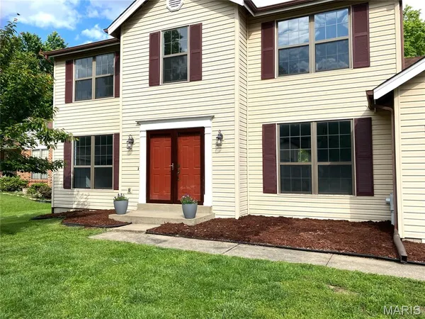 $279,900 | 668 Foxtail Drive, Florissant, MO 63034
