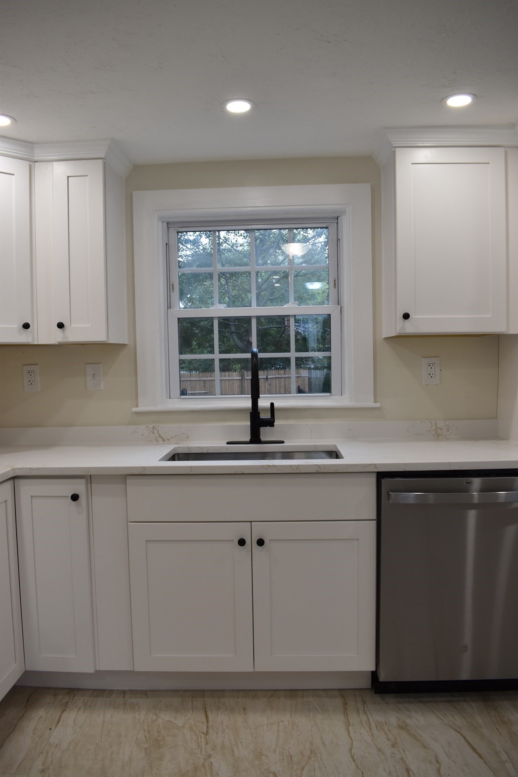 65 Thomas Road Weymouth, MA 02190 - Photo 9 of 29 Gallery Image 9