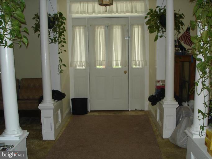 Entrance / Foyer