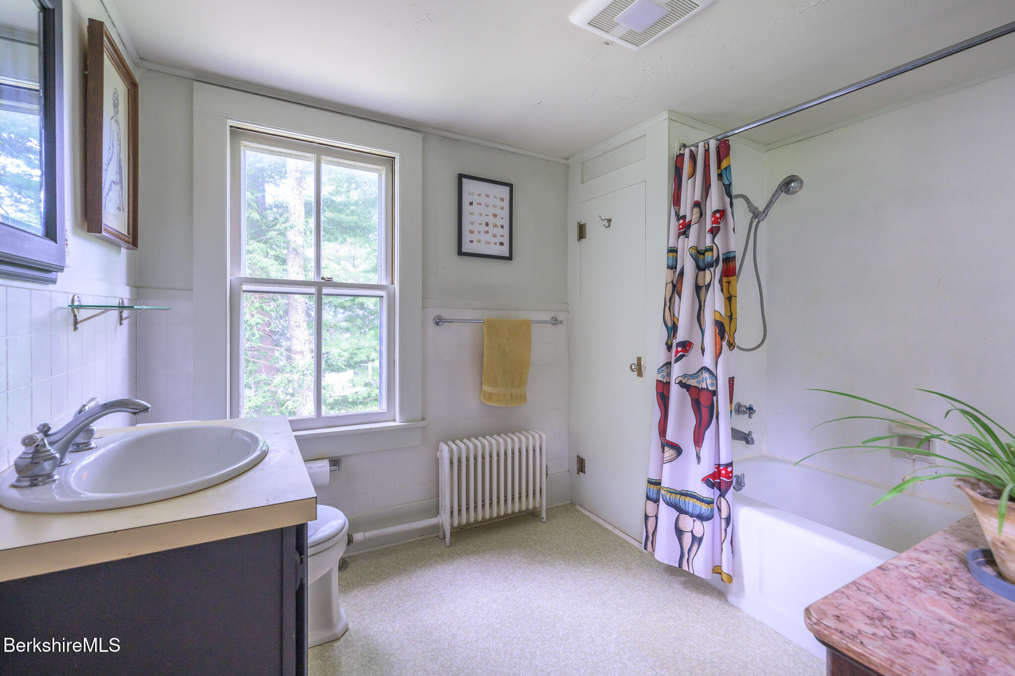 42 East Street Stockbridge, MA 01262 - Photo 21 of 42 2nd Floor Bath