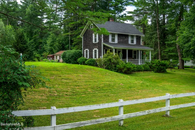 $445,000 | 42 East Street, Stockbridge, MA 01262