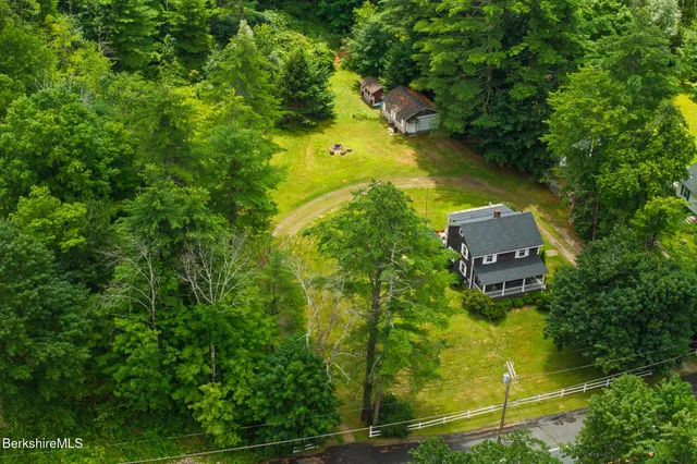 $445,000 | 42 East Street, Stockbridge, MA 01262