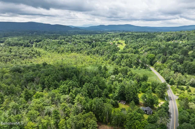 $445,000 | 42 East Street, Stockbridge, MA 01262