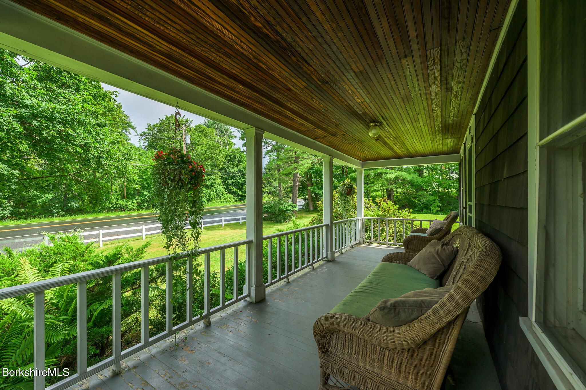 42 East Street Stockbridge, MA 01262 - Photo 4 of 42 Front Porch