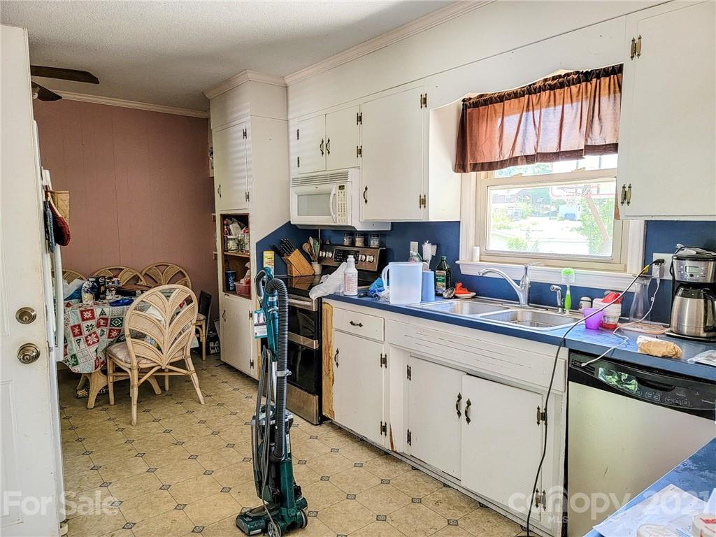 129 Suncrest Road Cherryville, NC 28021 - Photo 4 of 18 Gallery Image 4