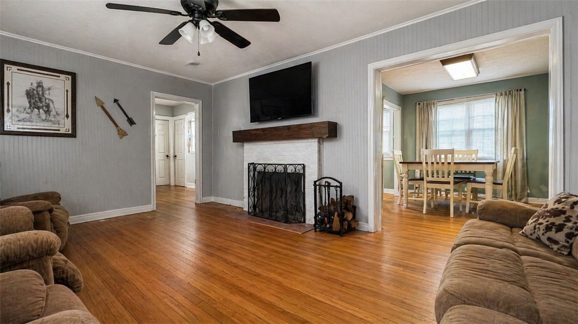 503 West Decherd Street Franklin, TX 77856 - Photo 6 of 14