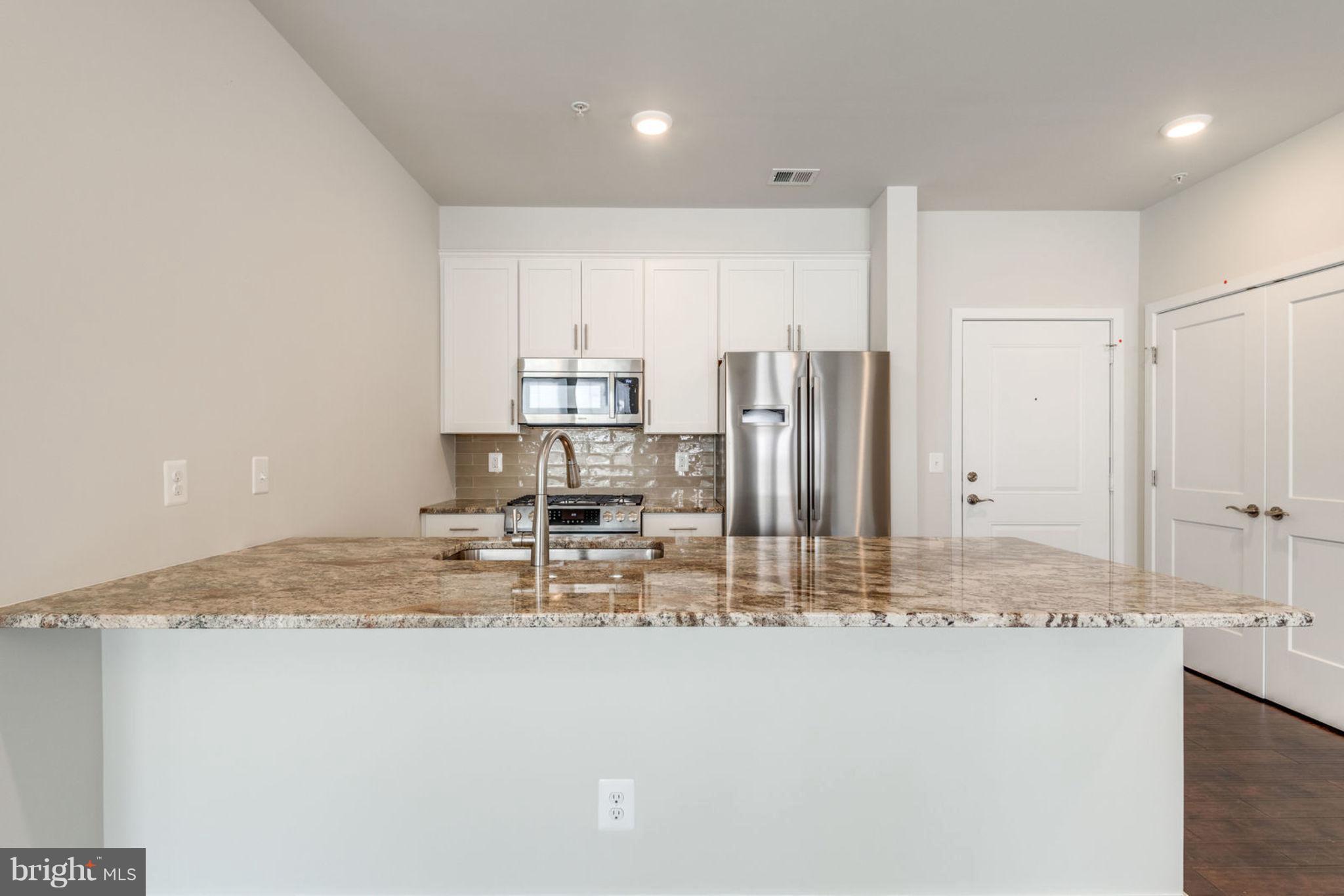 1951 Reston Vly Way, Unit 1 Reston, VA 20191 - Photo 3 of 10 KITCHEN