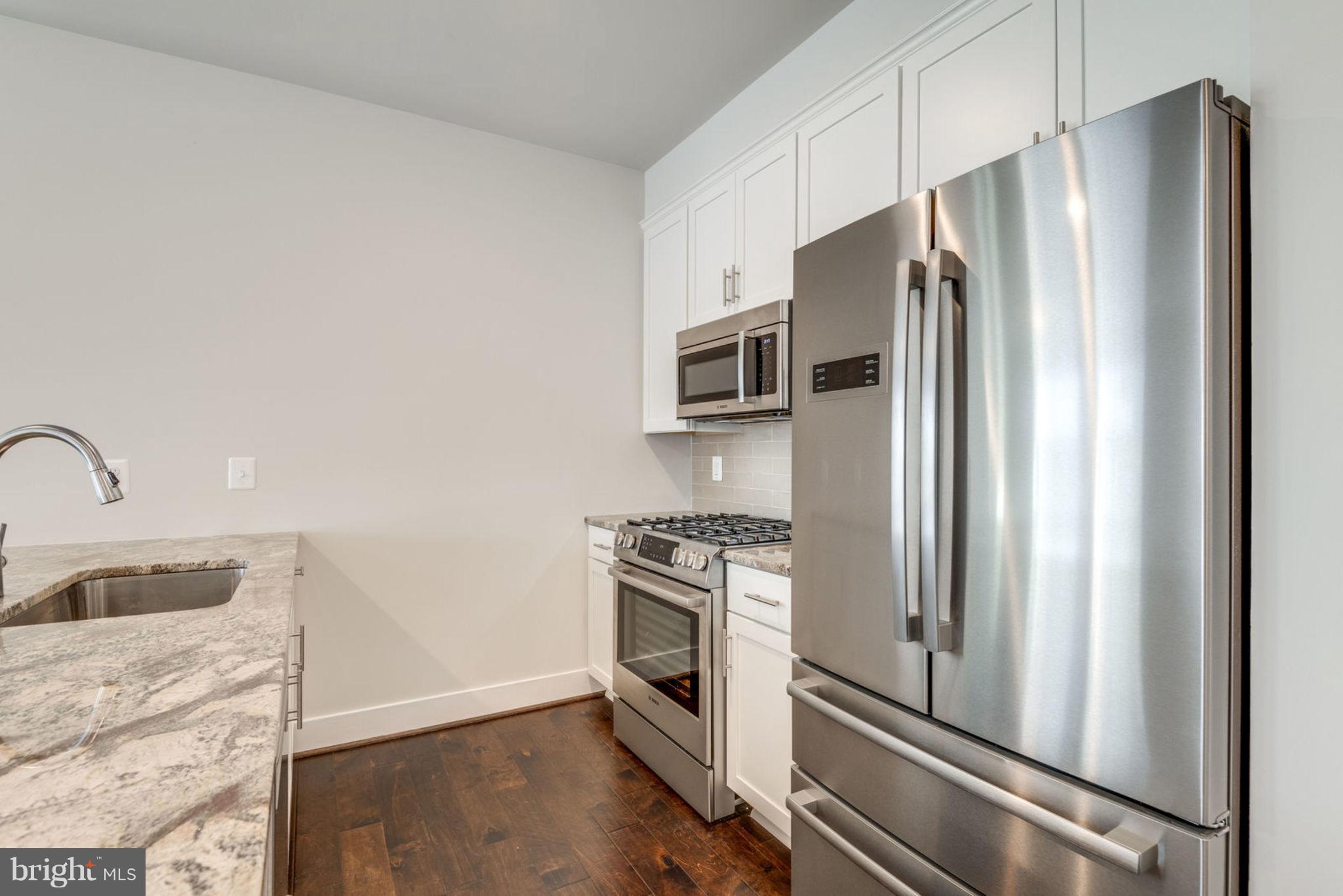 1951 Reston Vly Way, Unit 1 Reston, VA 20191 - Photo 5 of 10 KITCHEN