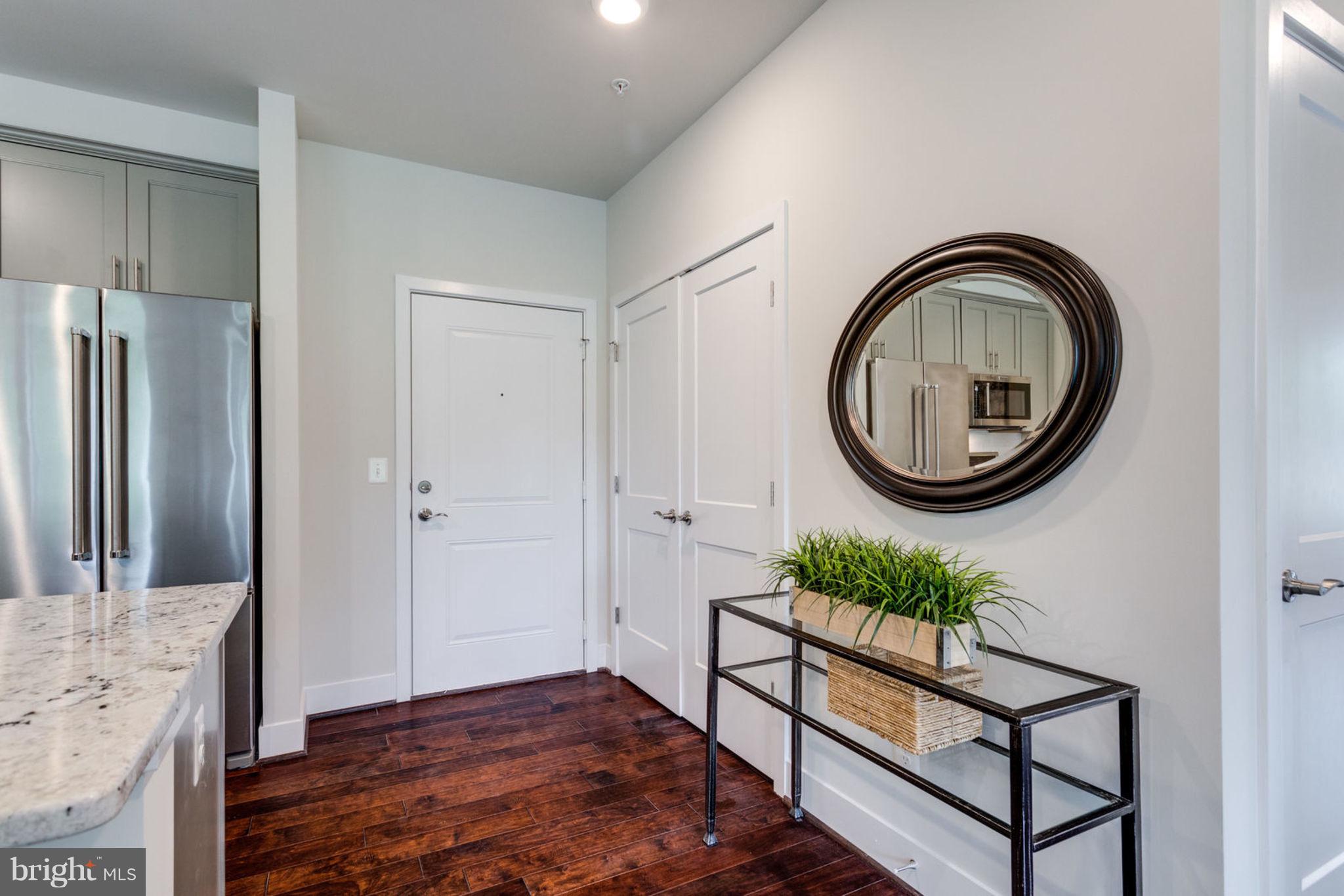 1951 Reston Vly Way, Unit 1 Reston, VA 20191 - Photo 6 of 10 FOYER