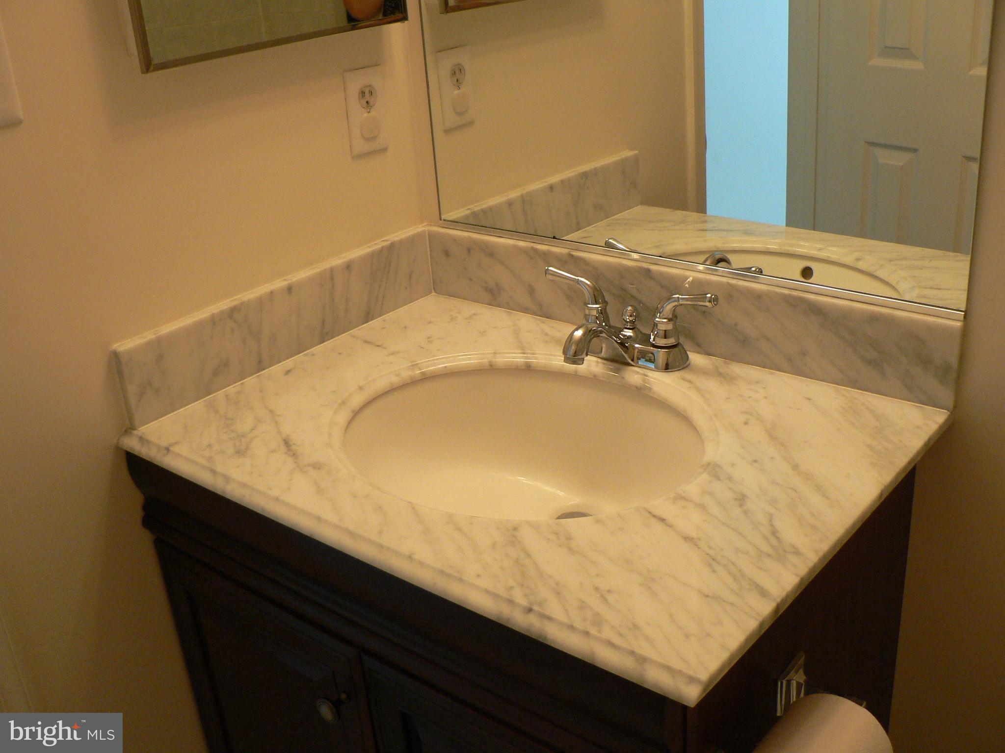 3005 Jeannie Anna Court Herndon, VA 20171 - Photo 13 of 15 Bath