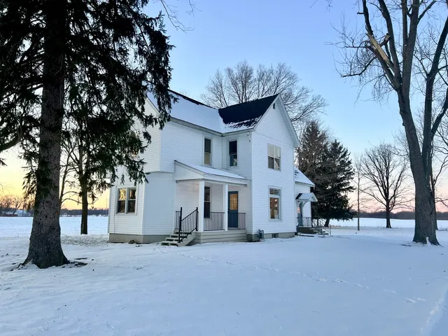 $379,900 | 4006 East Anthony Drive, Urbana, IL 61802