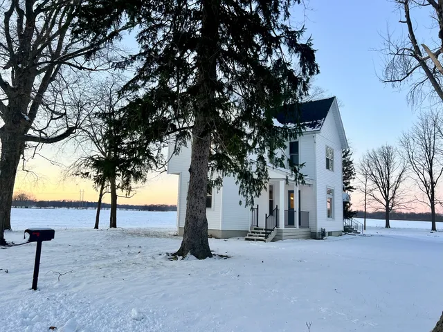 $379,900 | 4006 East Anthony Drive, Urbana, IL 61802