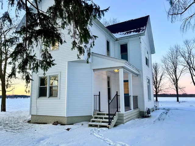 $379,900 | 4006 East Anthony Drive, Urbana, IL 61802