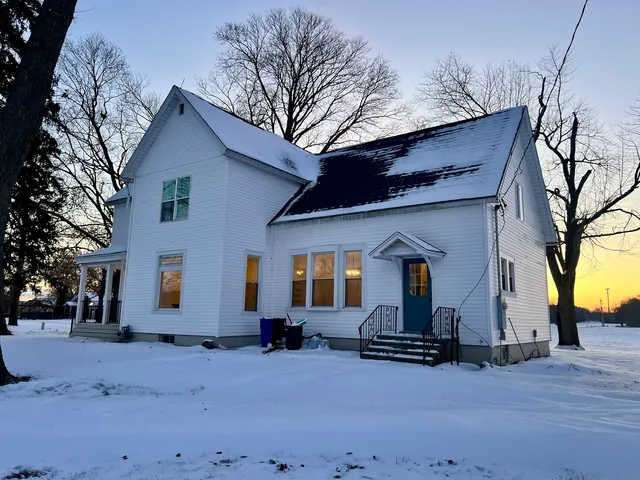 $379,900 | 4006 East Anthony Drive, Urbana, IL 61802