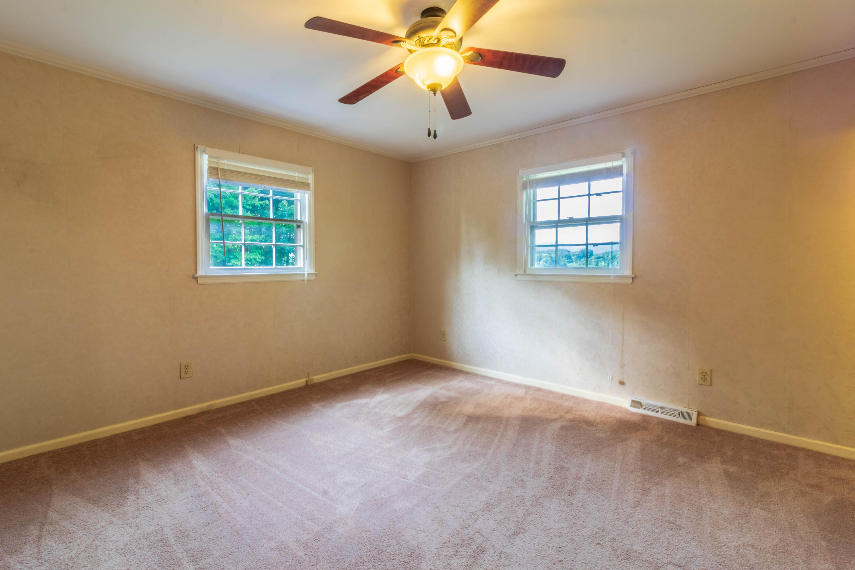 1171 Oak Ridge Road Buchanan, VA 24066 - Photo 11 of 24 IMG_0221-HDR