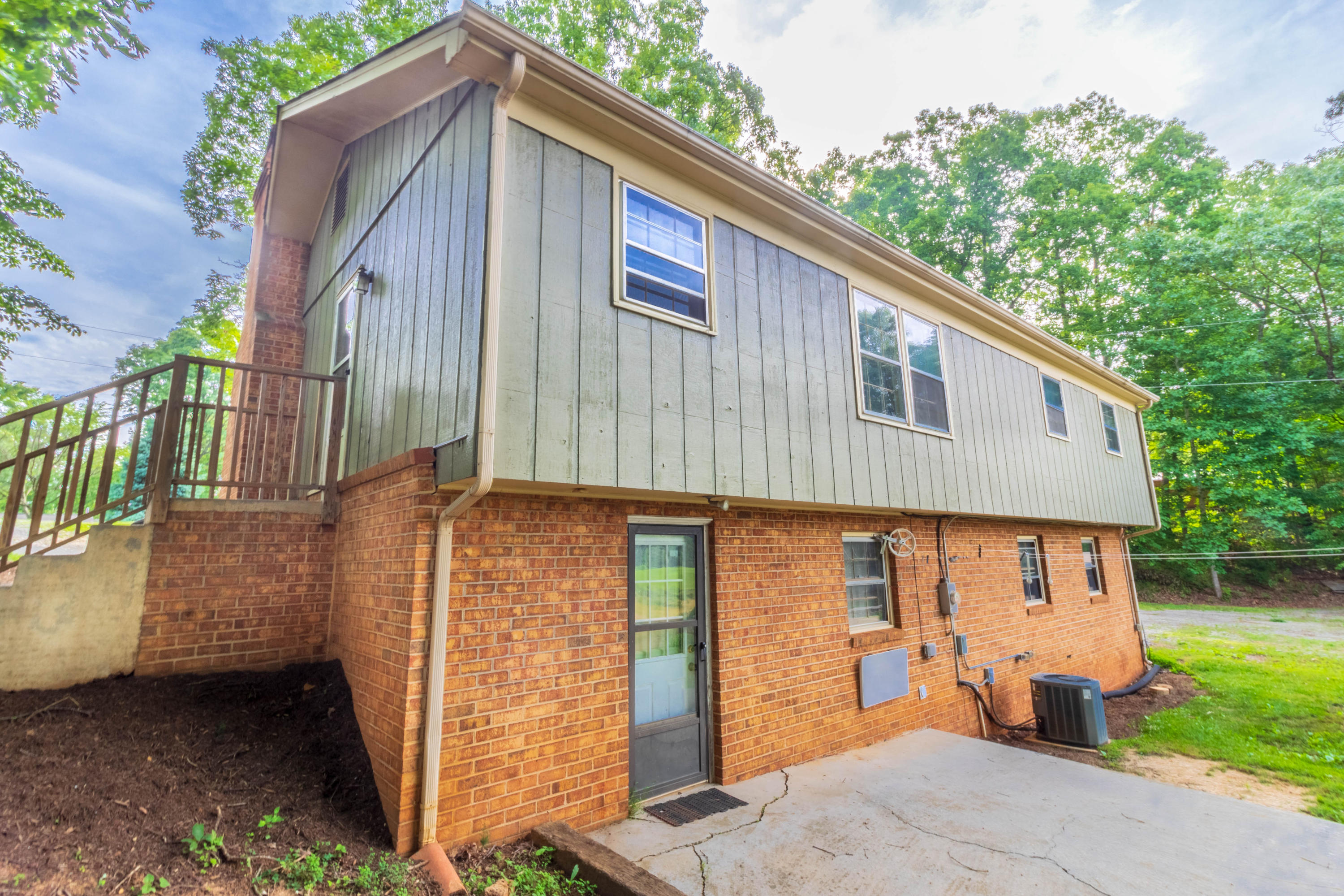 1171 Oak Ridge Road Buchanan, VA 24066 - Photo 19 of 24 IMG_0164-HDR