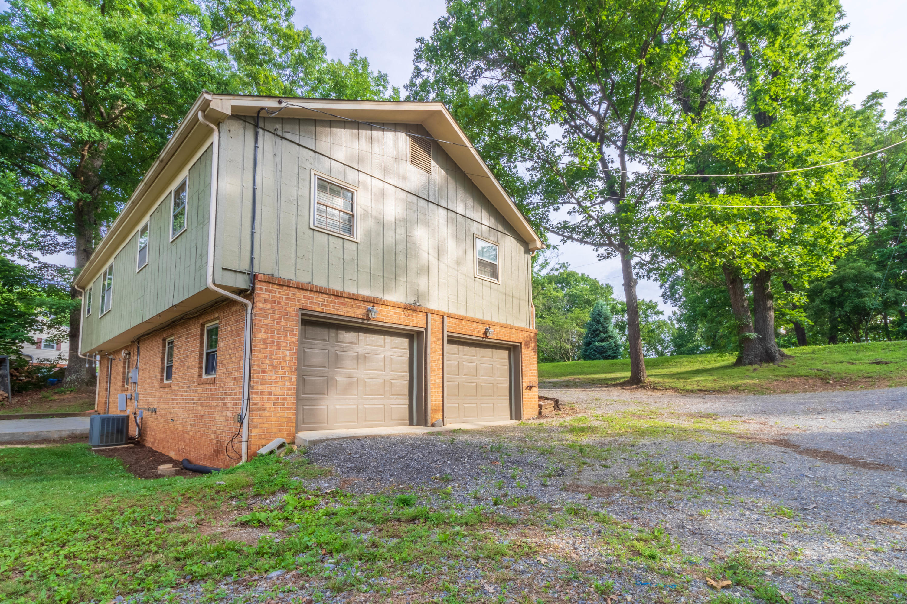 1171 Oak Ridge Road Buchanan, VA 24066 - Photo 21 of 24 IMG_0173-HDR