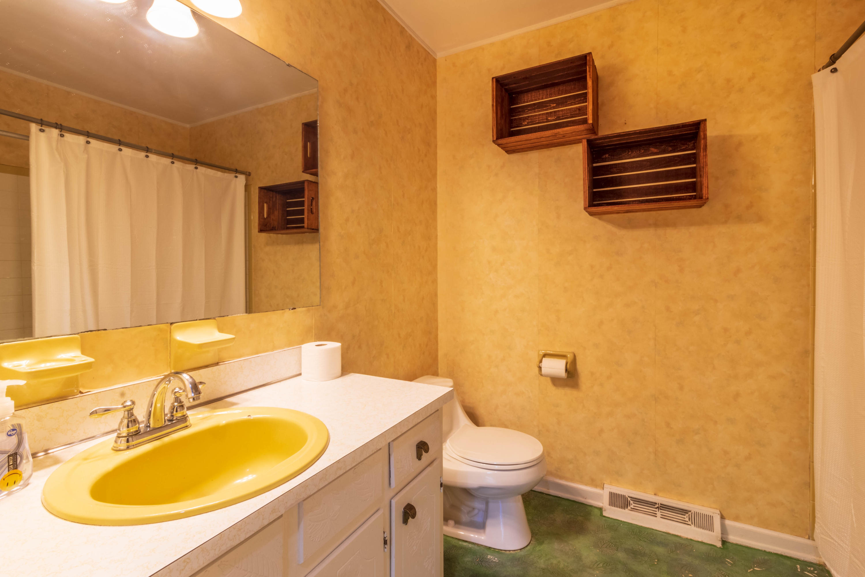 1171 Oak Ridge Road Buchanan, VA 24066 - Photo 5 of 24 IMG_0212-HDR