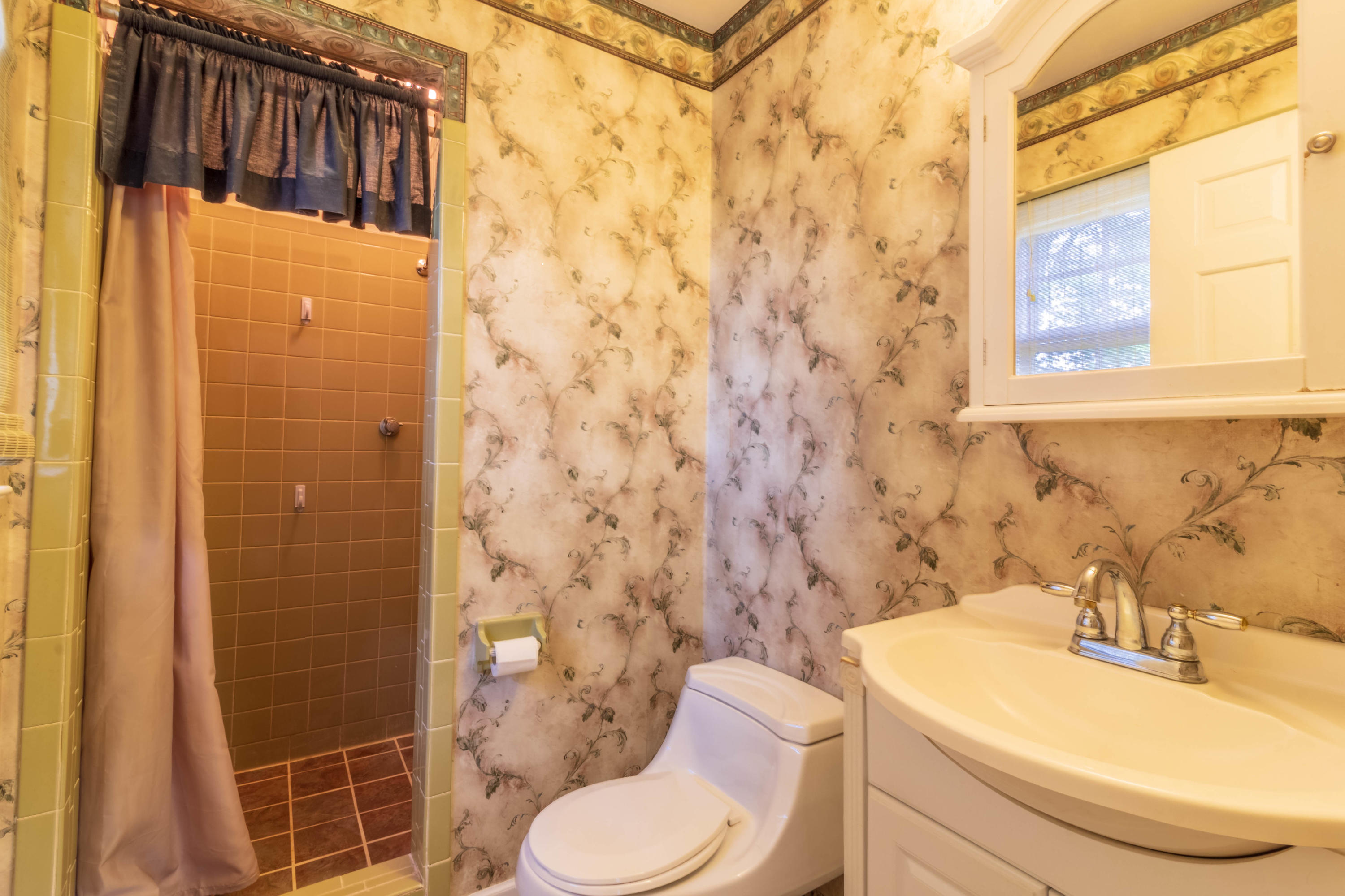 1171 Oak Ridge Road Buchanan, VA 24066 - Photo 6 of 24 IMG_0227-HDR