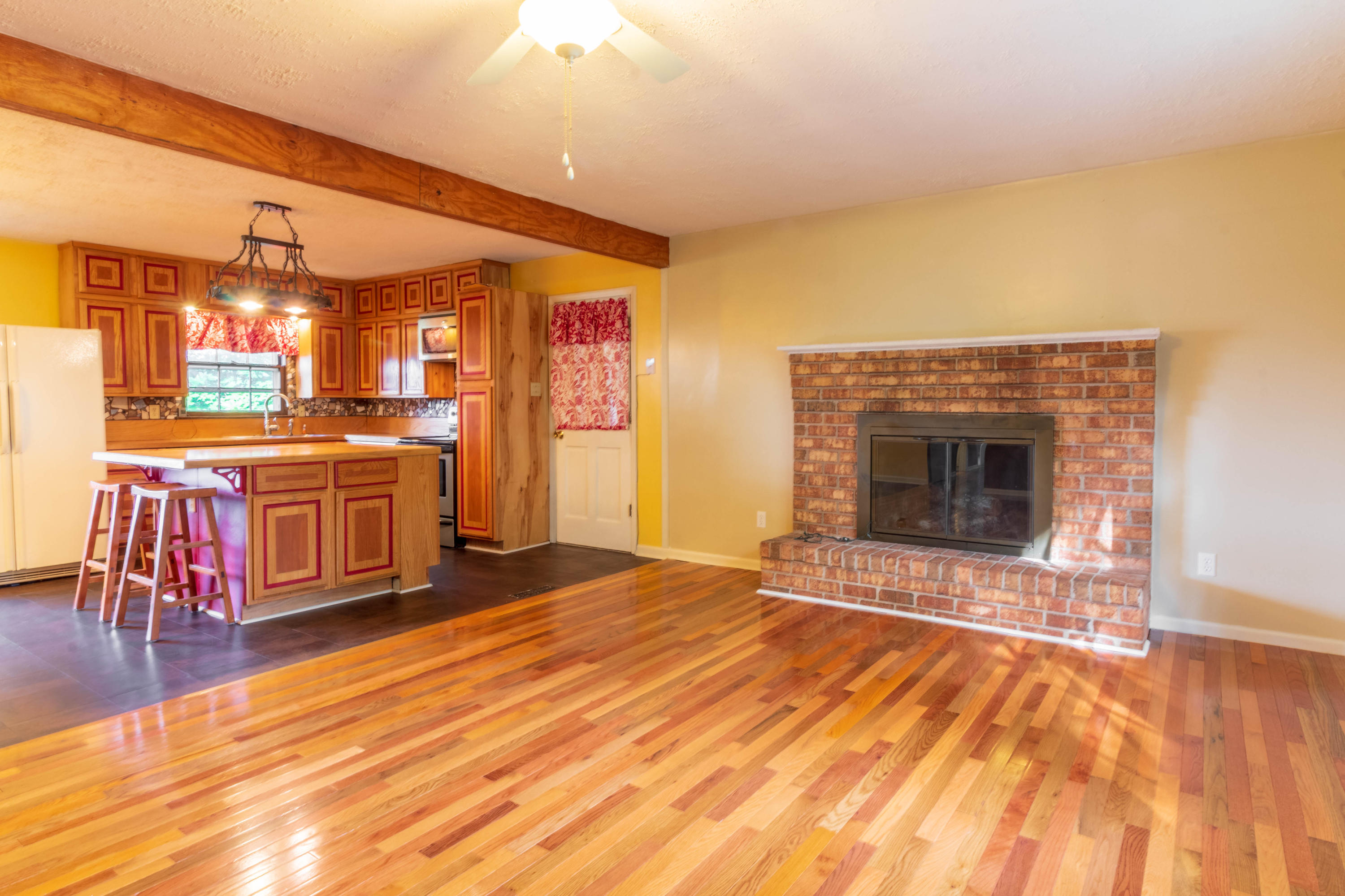 1171 Oak Ridge Road Buchanan, VA 24066 - Photo 8 of 24 IMG_0191-HDR