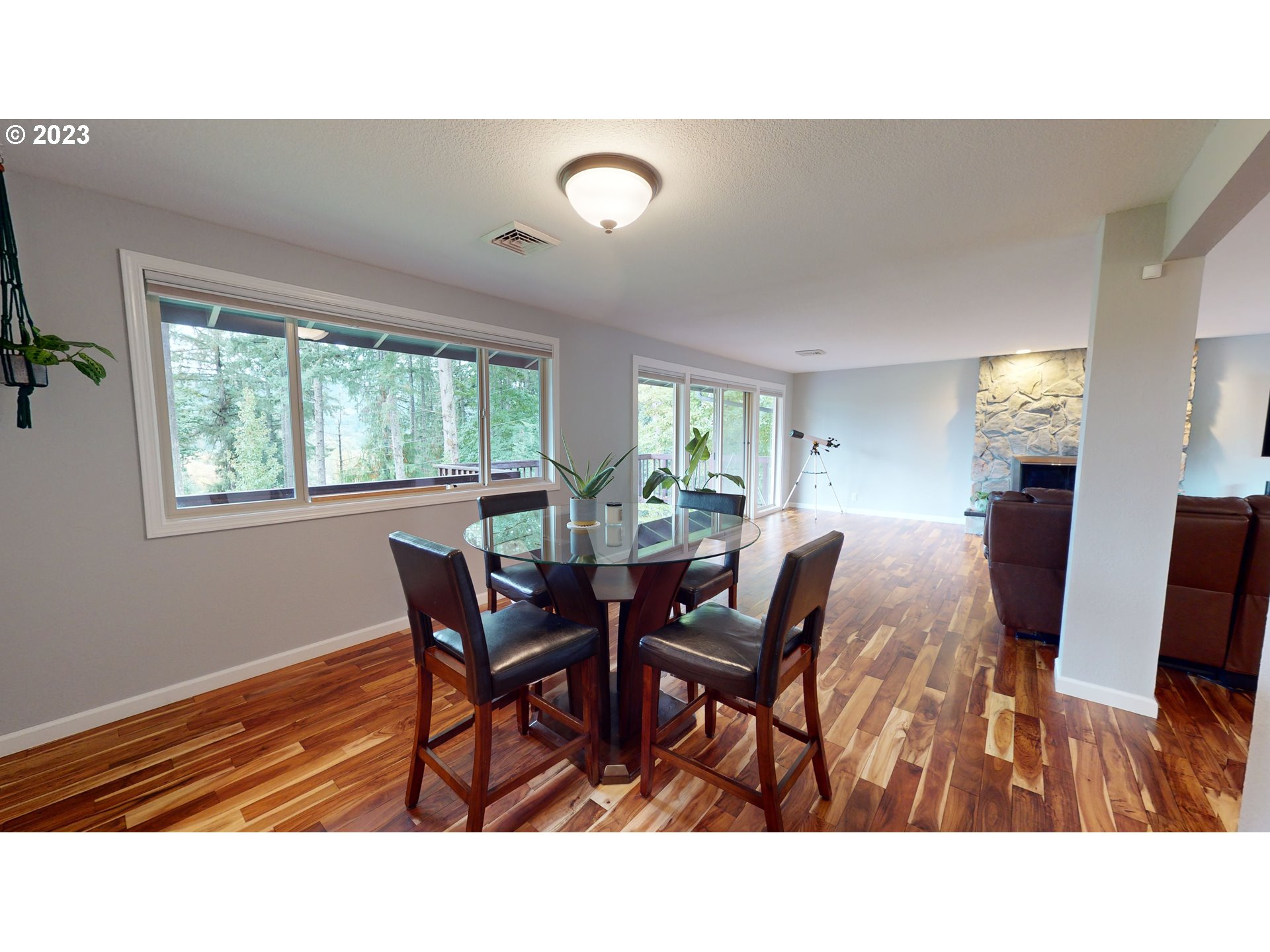 90708 Hill Road Springfield, OR 97478 - Photo 8 of 48 Dining Area