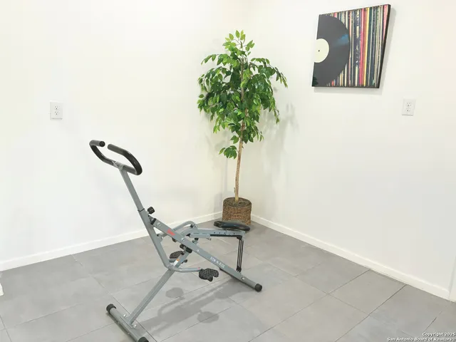 a view of entryway with a potted plant