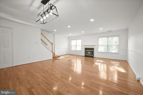 $449,000 | 148 Barnsfield Court, Unit 204, Gaithersburg, MD 20878