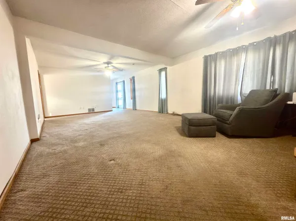 $349,900 | 5158 Lovejoy Road, Rochester, IL 62563