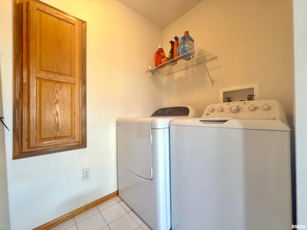 $349,900 | 5158 Lovejoy Road, Rochester, IL 62563