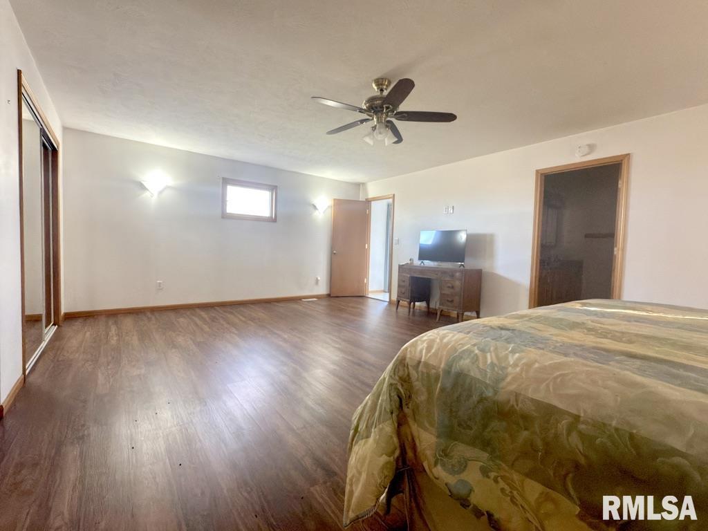 5158 Lovejoy Road Rochester, IL 62563 - Photo 13 of 35