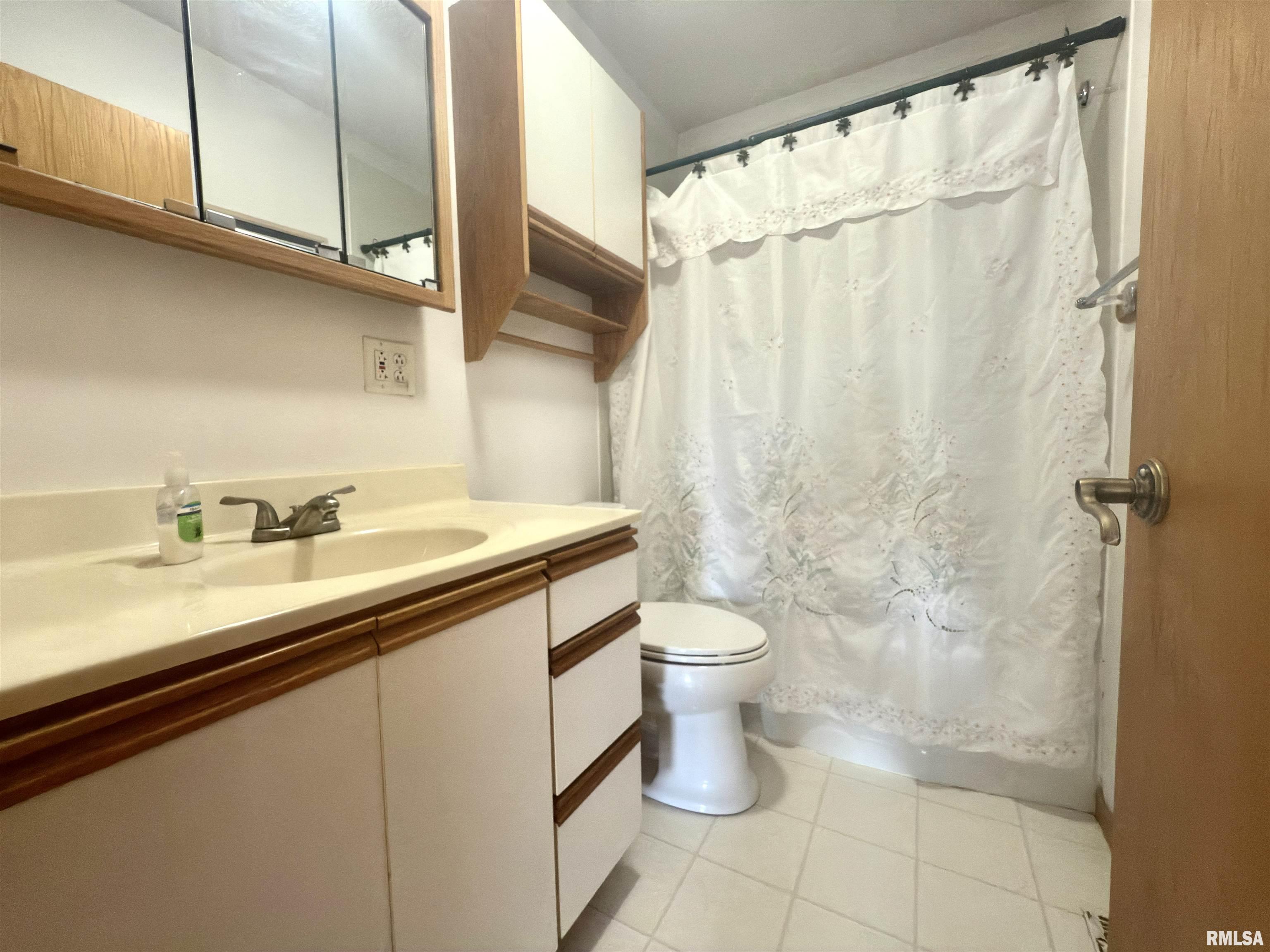 5158 Lovejoy Road Rochester, IL 62563 - Photo 19 of 35