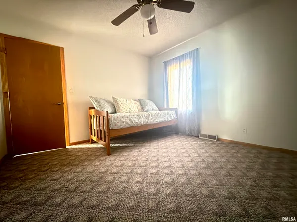 $349,900 | 5158 Lovejoy Road, Rochester, IL 62563